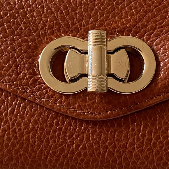 - NEW- Rowallan of Scotland Turn-Lock Wallet - Camel - Picture 12 of 12